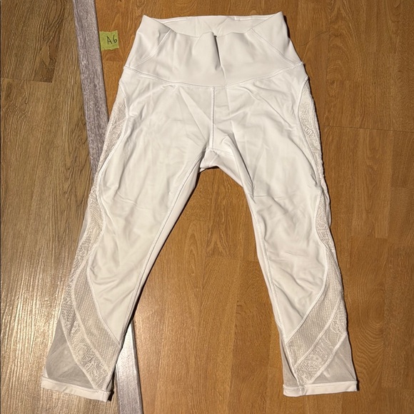 Lululemon Size 6 Women's White High-Waisted Leggings - Picture 1 of 3